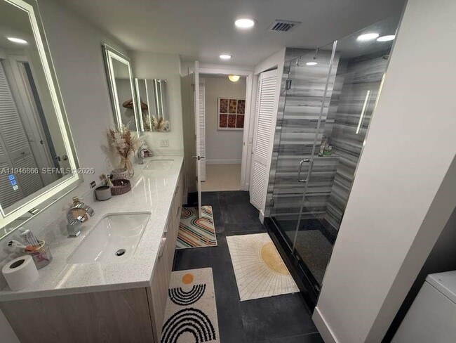 Building Photo - 41 SE 5th St