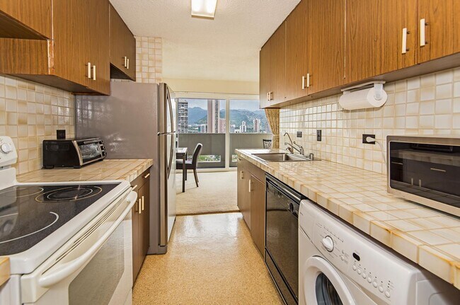 Building Photo - Breathtaking  2-Bedroom/1.5-Bath - $3650.00