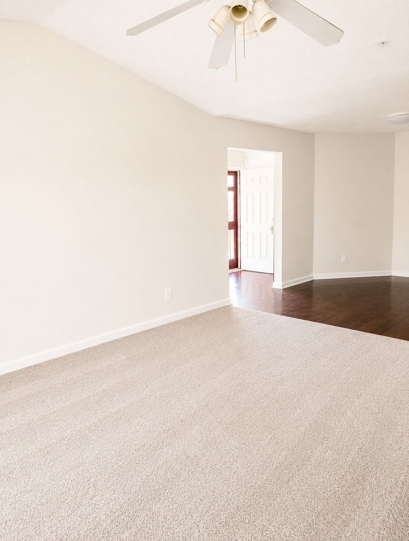 Building Photo - 301 Warton Ln