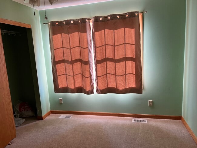 Spare room - 2546 OH-60