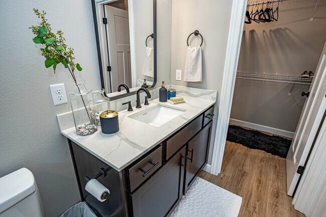 Building Photo - 119 Sierra Cir