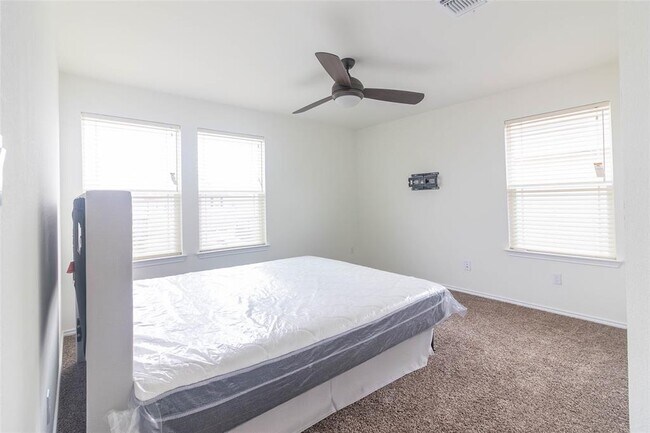 Building Photo - 1131 Aronia Ln