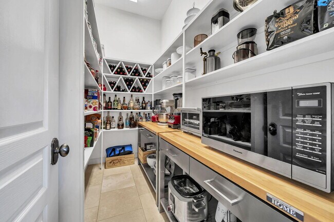 Building Photo - 1393 Sunset Beach Dr