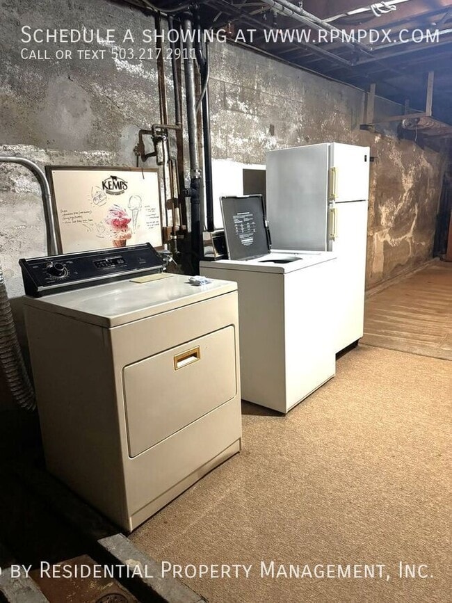 Building Photo - 1938 SW Edgewood Rd