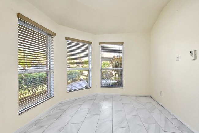 Building Photo - 8027 Saffron Ln