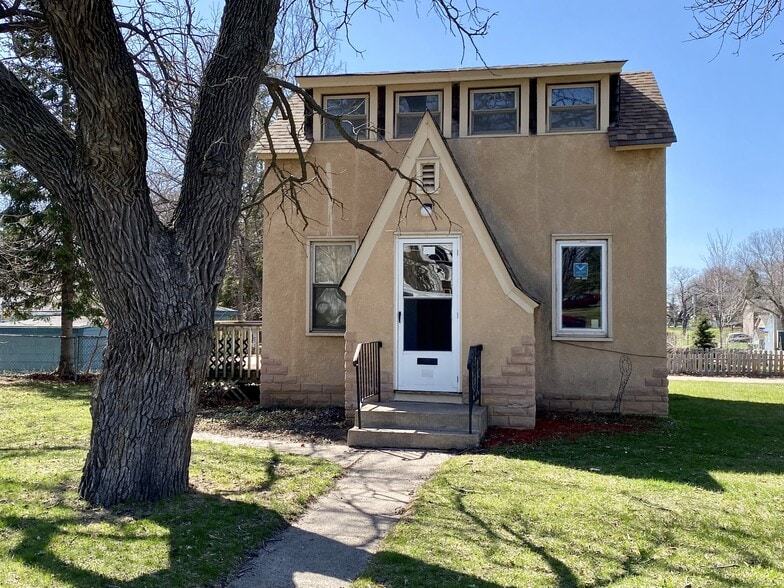 Primary Photo - 2239 Branch Ave