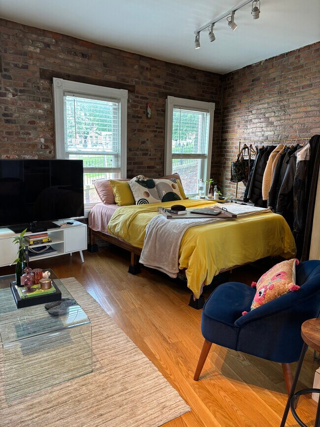 Building Photo - 56 Snow Hill St