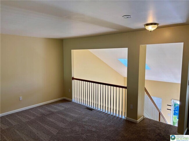 Building Photo - 5551 Stonecroft Ln