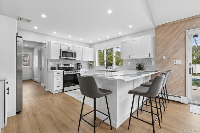 Building Photo - 3 Harbor Rd