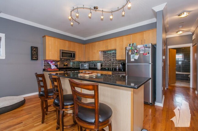 Building Photo - 1 bedroom in Chicago IL 60616