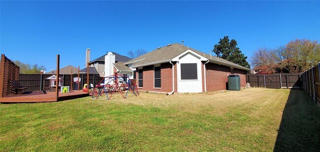 Building Photo - 5213 Valleydale Dr