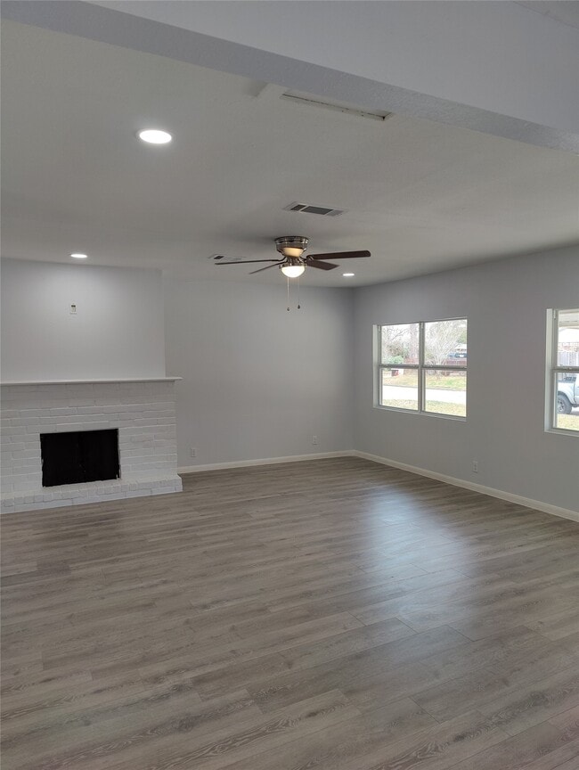 Building Photo - 11731 Fall Meadow Ln