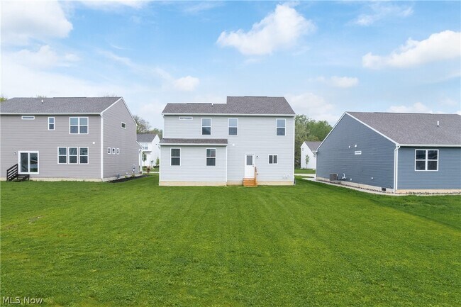 Building Photo - 64 Brewster Dr