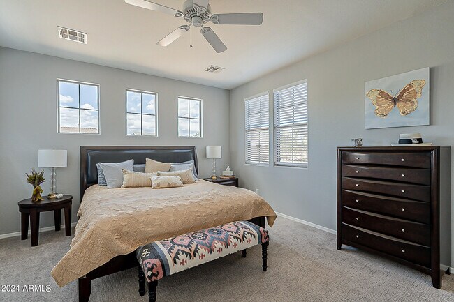 Building Photo - 21124 W Prospector Way
