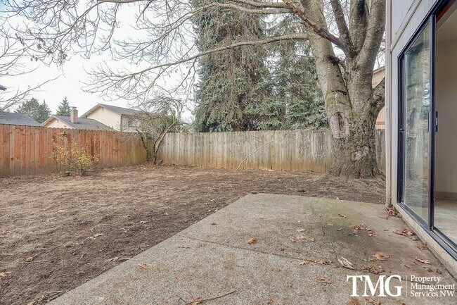 Building Photo - 618-620 SE 131st Ct.