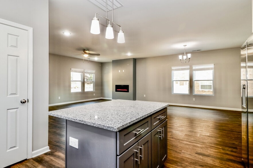 Building Photo - 261 Addy Ln