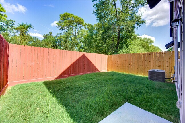 Building Photo - 892 Paul Quinn St