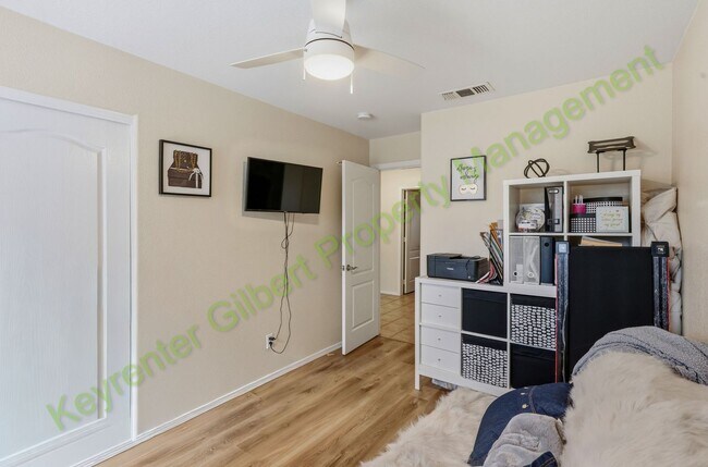 Building Photo - Resort-Style Living with Private Pool in Prime Chandler Location