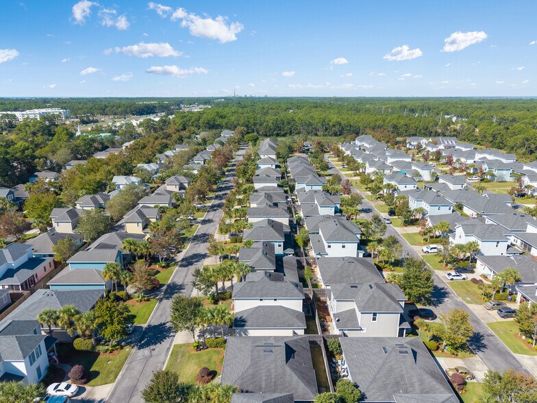 Building Photo - 201 Christian Dr