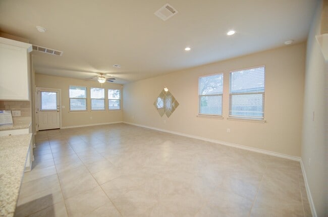 Building Photo - 8842 White Crown