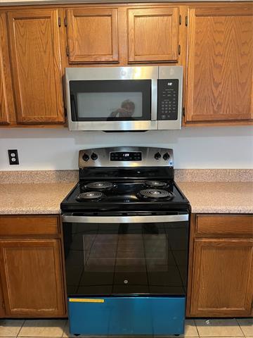 Building Photo - 803 Bluebonnet Dr