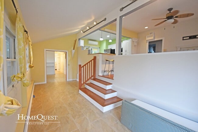 Building Photo - Live in Kailua Town!  Pet Friendly 3/2 with A/C - $4400