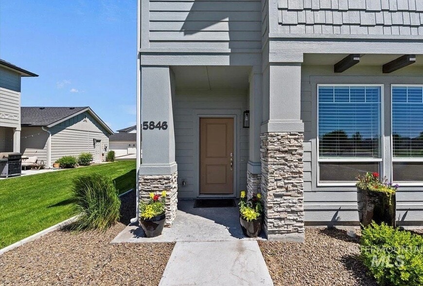 Building Photo - 5668 W Stadium Ln