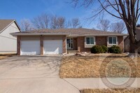 Building Photo - 4 Bed Ranch House in Millard School District