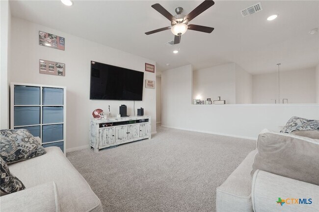 Building Photo - 445 Appalachian Trl