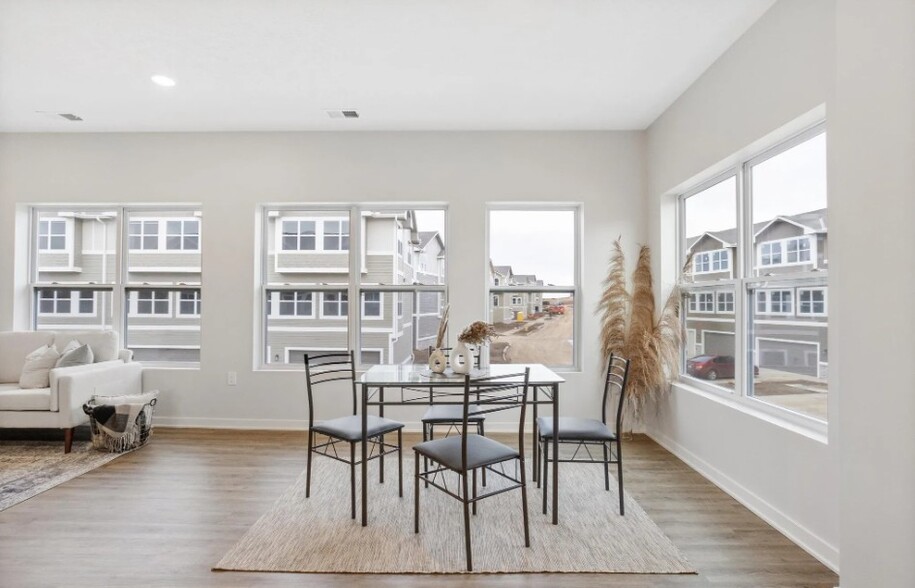 Building Photo - 20875 S Ct