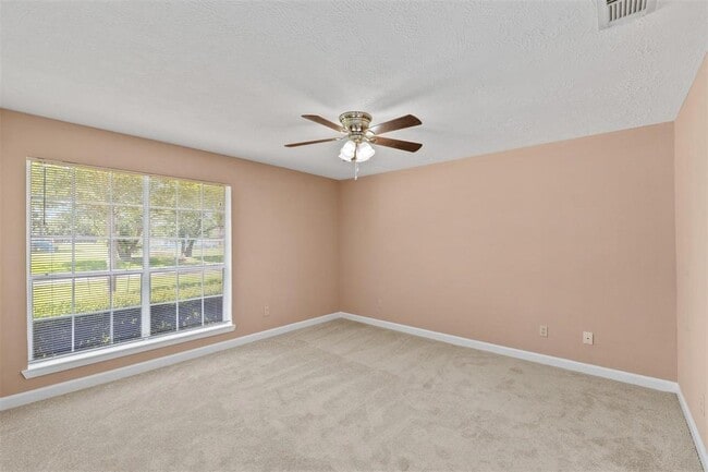 Building Photo - 2822 Wood Hollow Dr