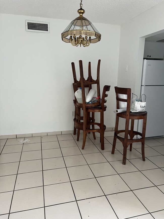 Dining room - 710 NW 105th Pl