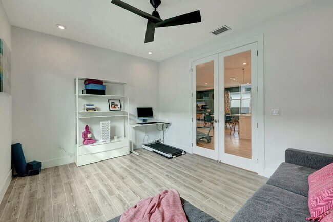 Building Photo - 11740 SW Aquila Wy