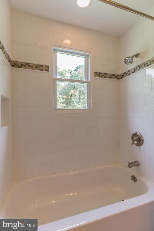 Building Photo - 6055 Dawn Dr