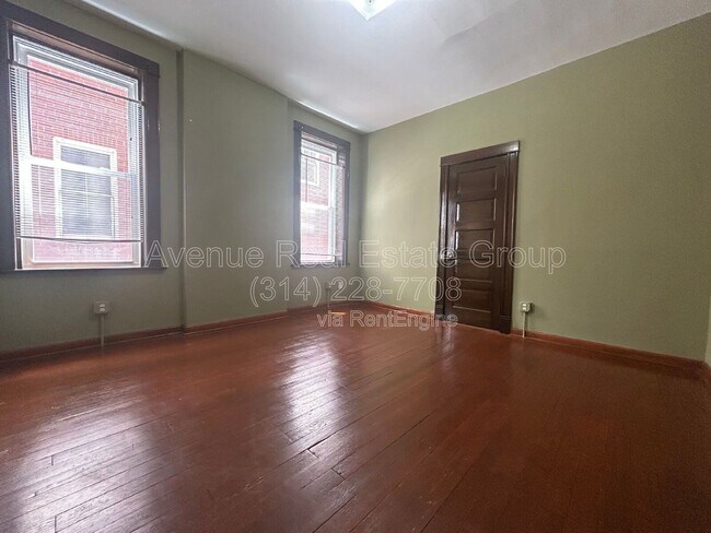 Building Photo - 4415 S Compton Ave