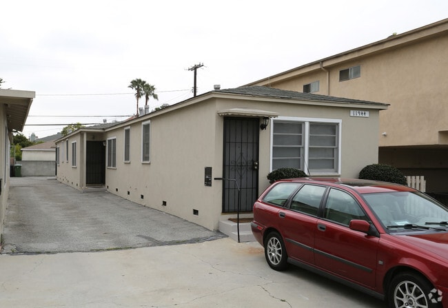 Building Photo - 11942 Courtleigh Dr