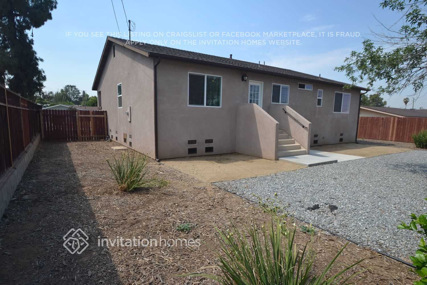 Building Photo - 1435 Laramie Ave