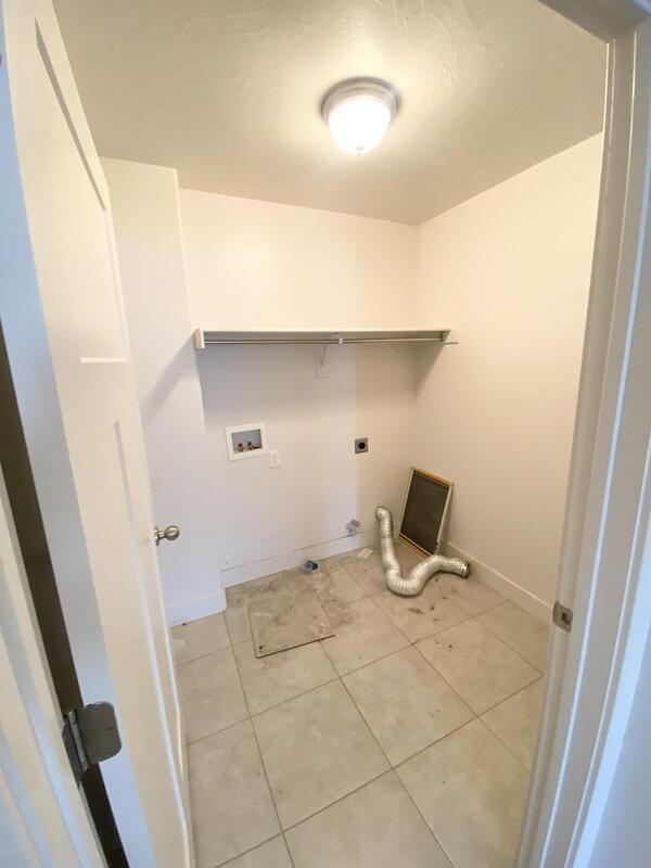 Building Photo - 521 N 20 W