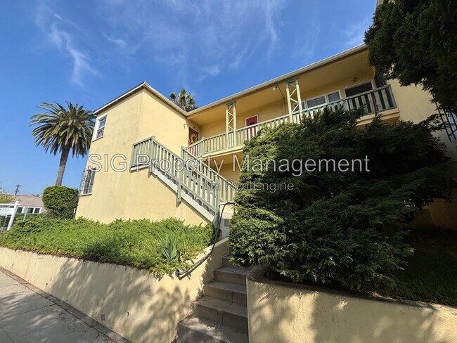 Building Photo - 4373 Sunset Dr