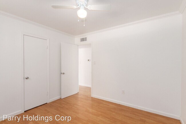 Building Photo - 3 br, 1 bath House - 2614 N 40th Drive