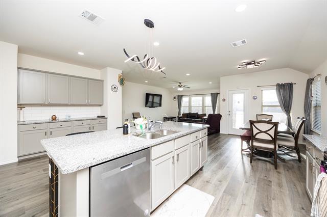 Building Photo - 3229 Trails End Rd