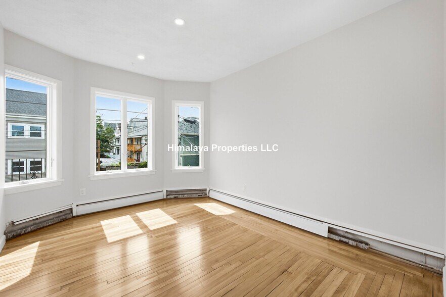 Building Photo - 111 Hillsdale Rd