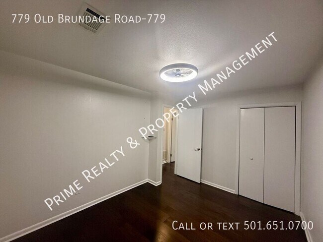 Building Photo - 779 Old Brundage Rd