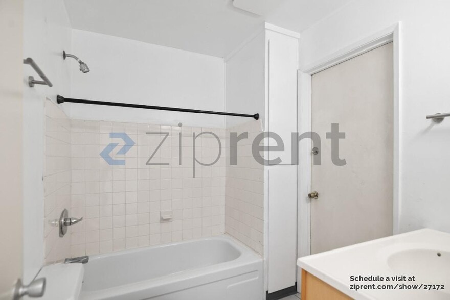 Building Photo - 474 90th St