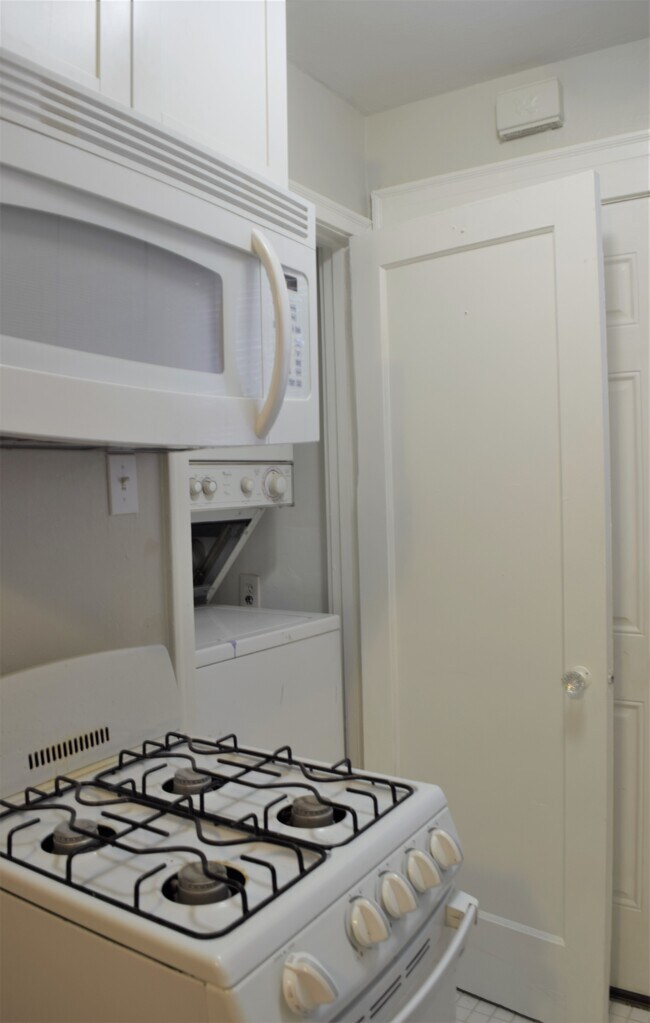 Building Photo - 1227 Louisville ave