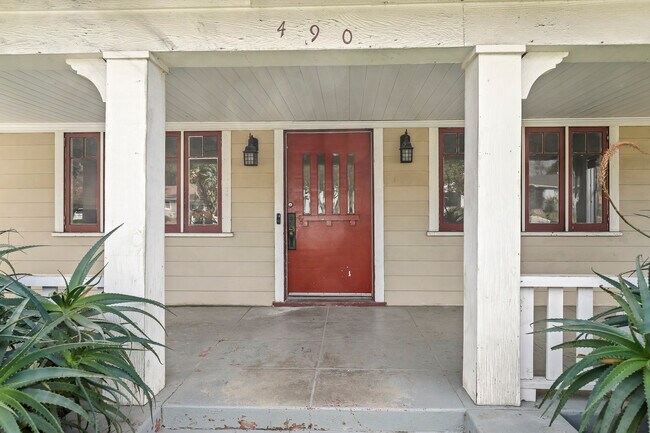 Porch / Front Door - 490 MacDonald St