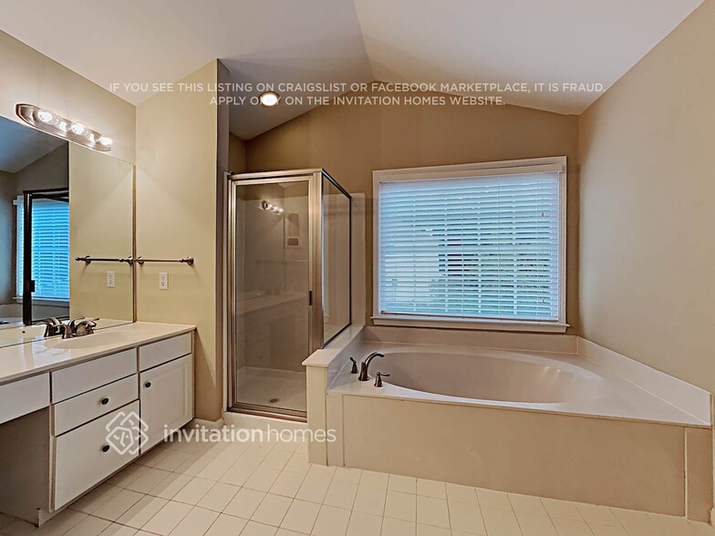 Building Photo - 8227 Beardsley Dr