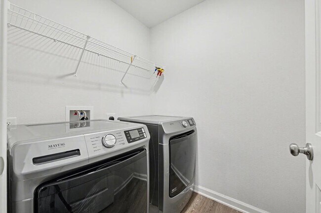 Building Photo - 3277 Chapelwood Dr