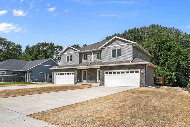 Building Photo - 200 Chalet Dr