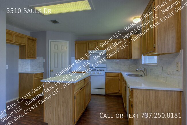 Building Photo - 3510 Sauls Dr